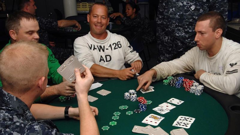 Bật mí những kinh nghiệm chơi Poker luôn thắng từ cao thủ