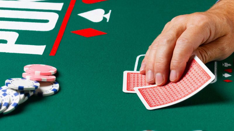 Chi tiết cách chơi Poker từ cơ bản đến nâng cao
